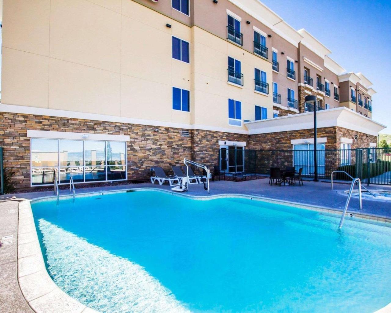 Comfort Suites Prescott Valley Exterior photo